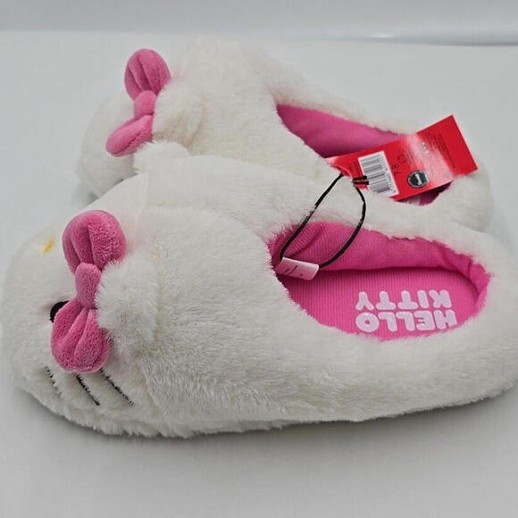 Sanrio Hello Kitty Women's Slippers - Size 7/8 NWT - Picture 4 of 12